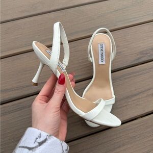 Elma Ice Leather Steve Madden Kitten Heel